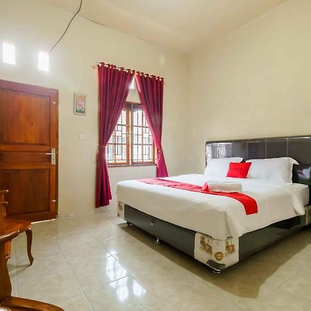 เรดดอร์ซ เนียร์ บูกิต กูบู เบราสตากิ Hotel เบอราสตากี ภายนอก รูปภาพ