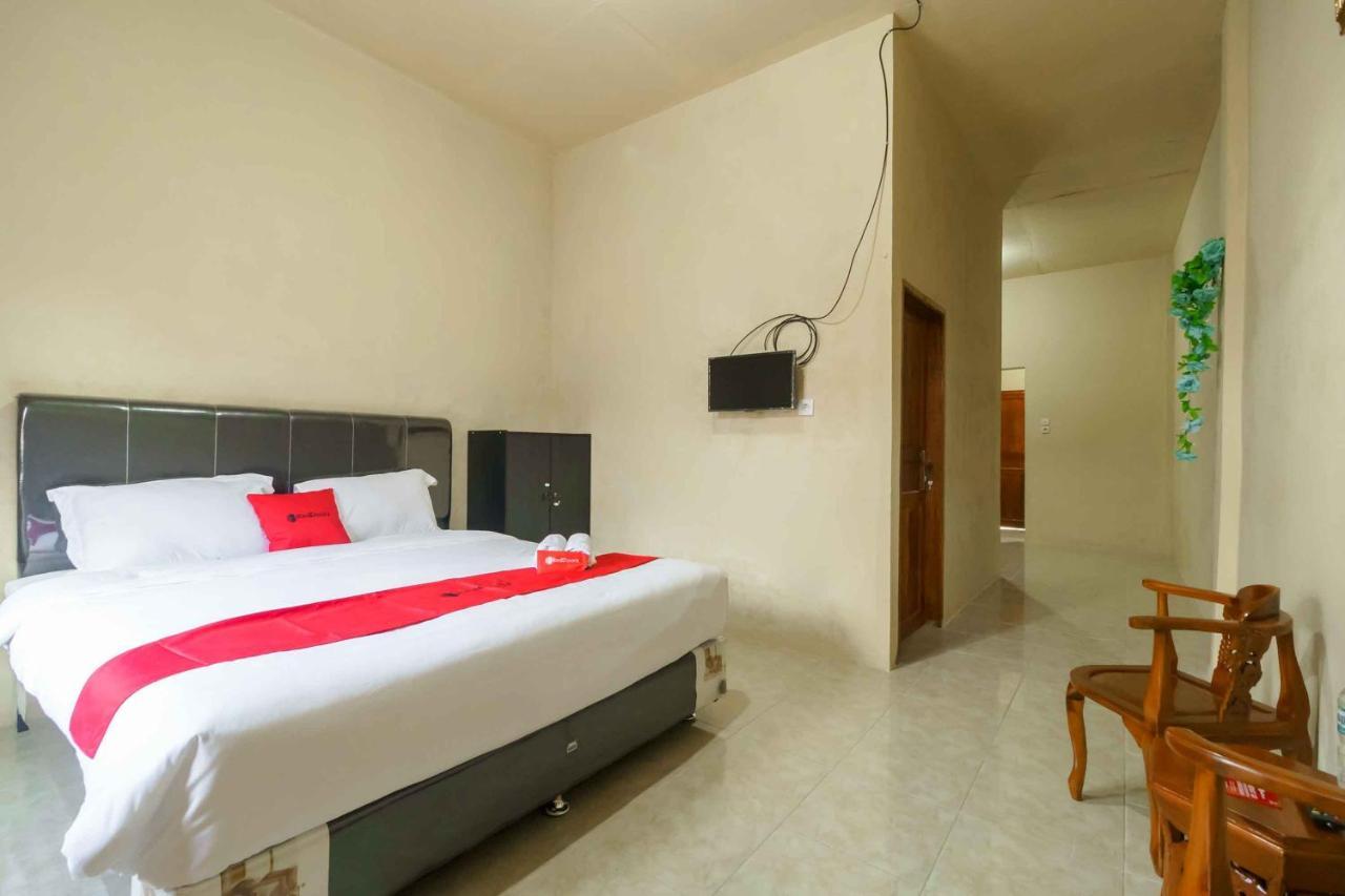เรดดอร์ซ เนียร์ บูกิต กูบู เบราสตากิ Hotel เบอราสตากี ภายนอก รูปภาพ